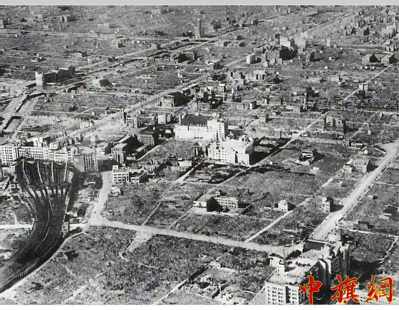 图片19-23、B-29对日本轰炸行动后，城市被夷为平地 23.jpg