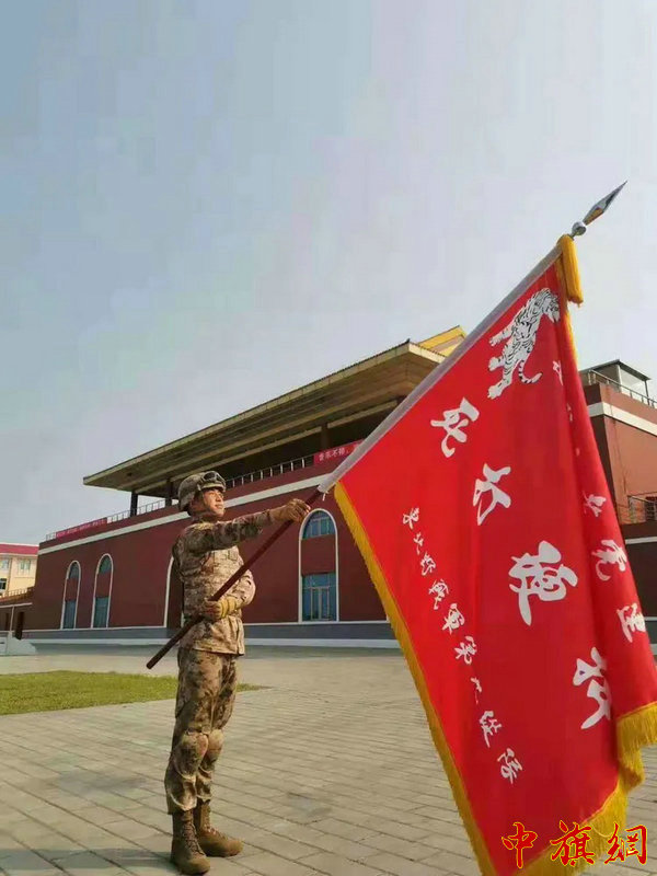 阅兵用的旗帜.jpg